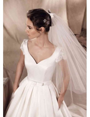 Rochie de mireasa White One - Yaremi Rochie de mireasa White One - Yaremi